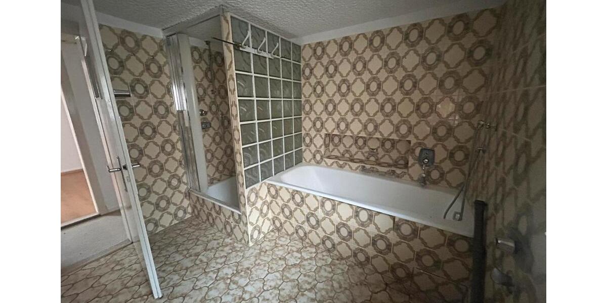 Doppelhaushälfte Waldkappel - 10 Zimmer, 260 m&sup2;, 1.000&euro; | Angebot:26493862