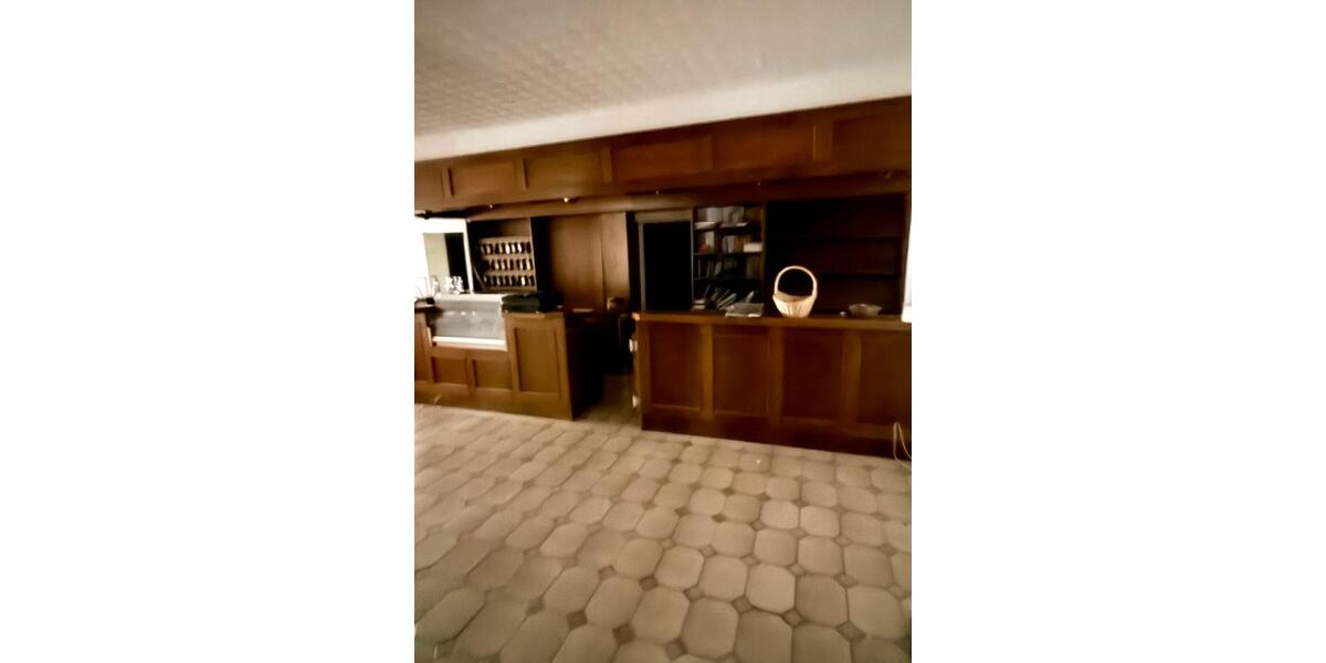 Erdgeschoßwohnung Schenefeld - 3 Zimmer, 180 m&sup2;, 900&euro; | Angebot:24781269