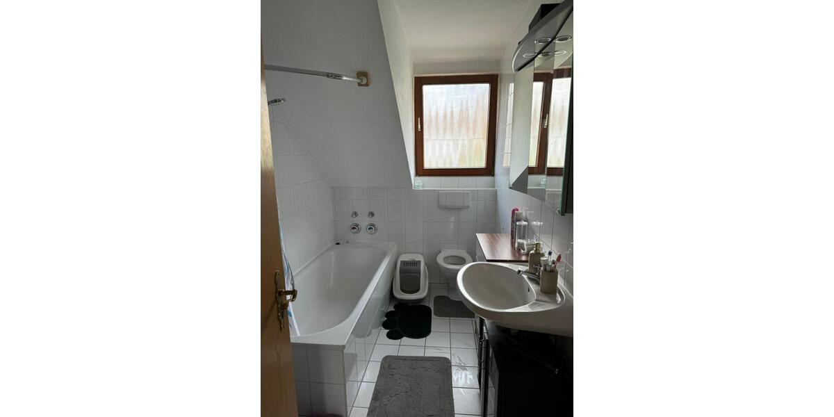 Dachgeschoßwohnung Heppenheim (Bergstraße) - 3 Zimmer, 83 m&sup2;, 900&euro; | Angebot:26560729
