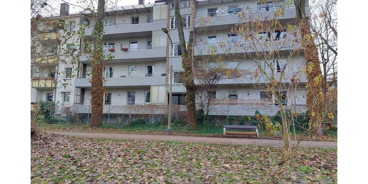 Geräumige 3,5 Zimmer Wohnung in bester Lage direkt an der Wöhrder Wiese mit Stellplatz 3 zimmer