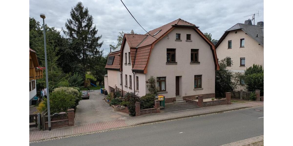 Erdgeschoßwohnung Werdau - 3 Zimmer, 81 m&sup2;, 552&euro; | Angebot:24361434