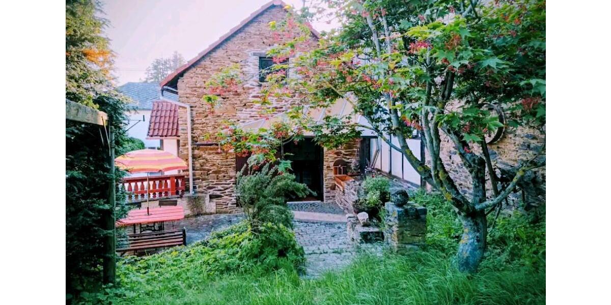 kleines Haus mit Garten und Stellplatz zu vermieten 3 zimmer