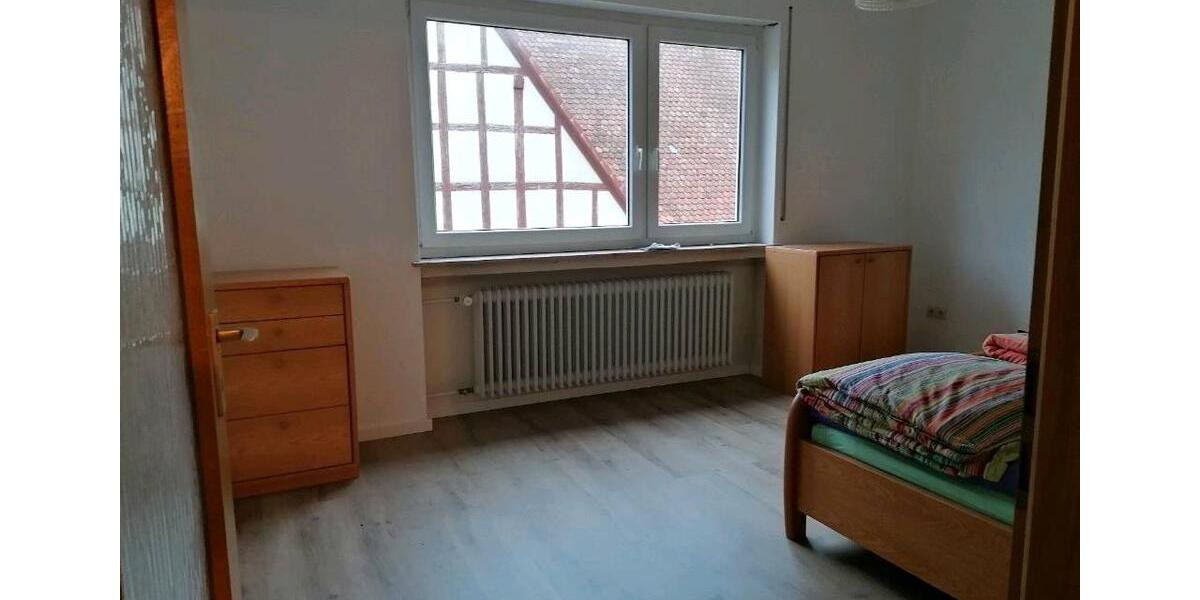 Etagenwohnung Adelshofen - 4 Zimmer, 113 m&sup2;, 790&euro; | Angebot:26522817