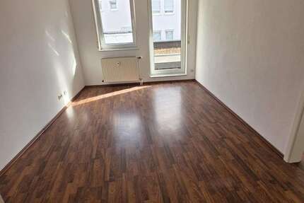 Wohnung Metzingen Neugreuth - 2 Zimmer, 66 m&sup2;, 990&euro; | Angebot:24844096