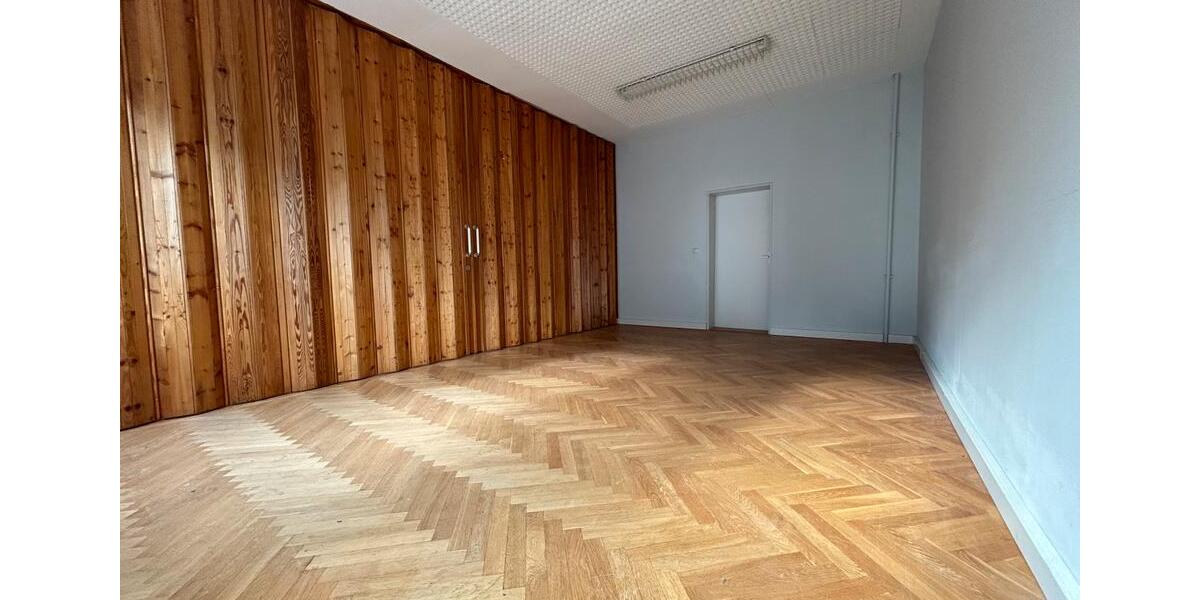Gewerbeobjekt Niederwiesa - 80&euro; | Angebot:23182335