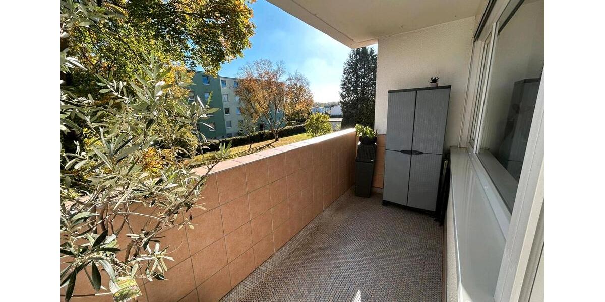 Etagenwohnung Köln Heimersdorf - 3 Zimmer, 74 m&sup2;, 1.300&euro; | Angebot:26613555