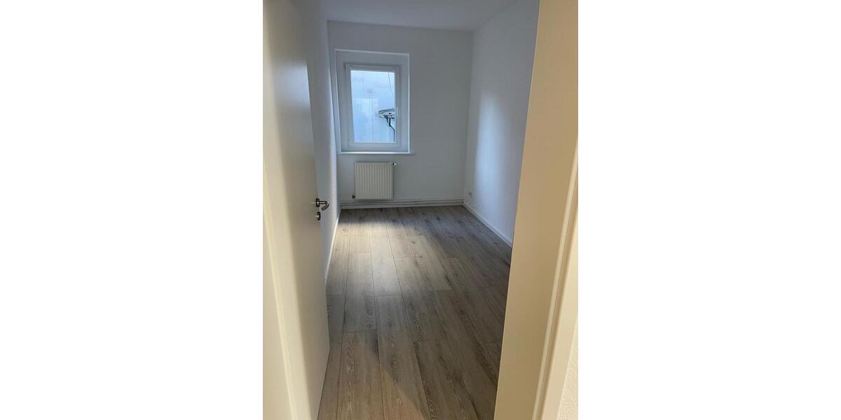 Erdgeschoßwohnung Hameln Kernstadt - 4 Zimmer, 78 m&sup2;, 649&euro; | Angebot:25636361