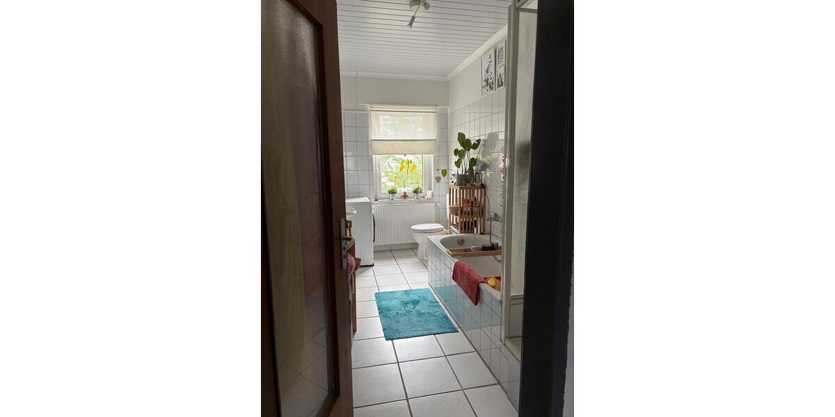 Etagenwohnung Hüllhorst - 4 Zimmer, 90 m&sup2;, 850&euro; | Angebot:26535336