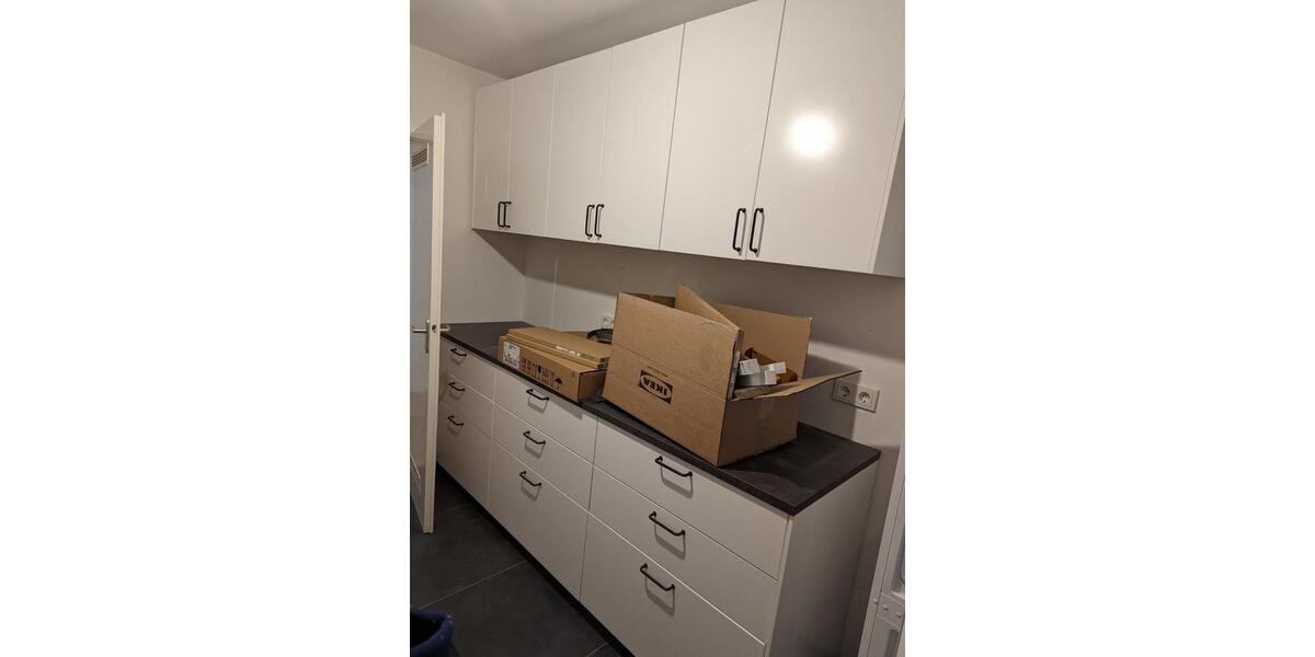 Etagenwohnung Wiesbaden Biebrich - 4 Zimmer, 96 m&sup2;, 1.400&euro; | Angebot:24946520