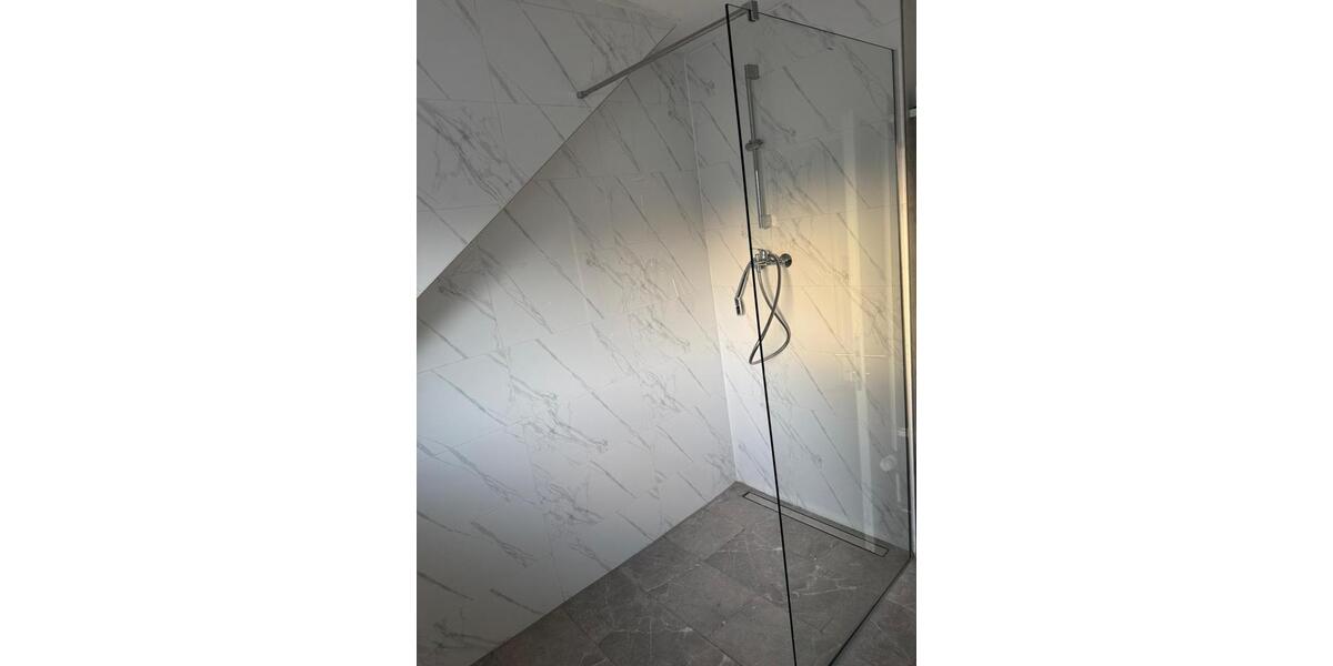 Dachgeschoßwohnung Neunkirchen - 3.5 Zimmer, 80 m&sup2;, 650&euro; | Angebot:25930216