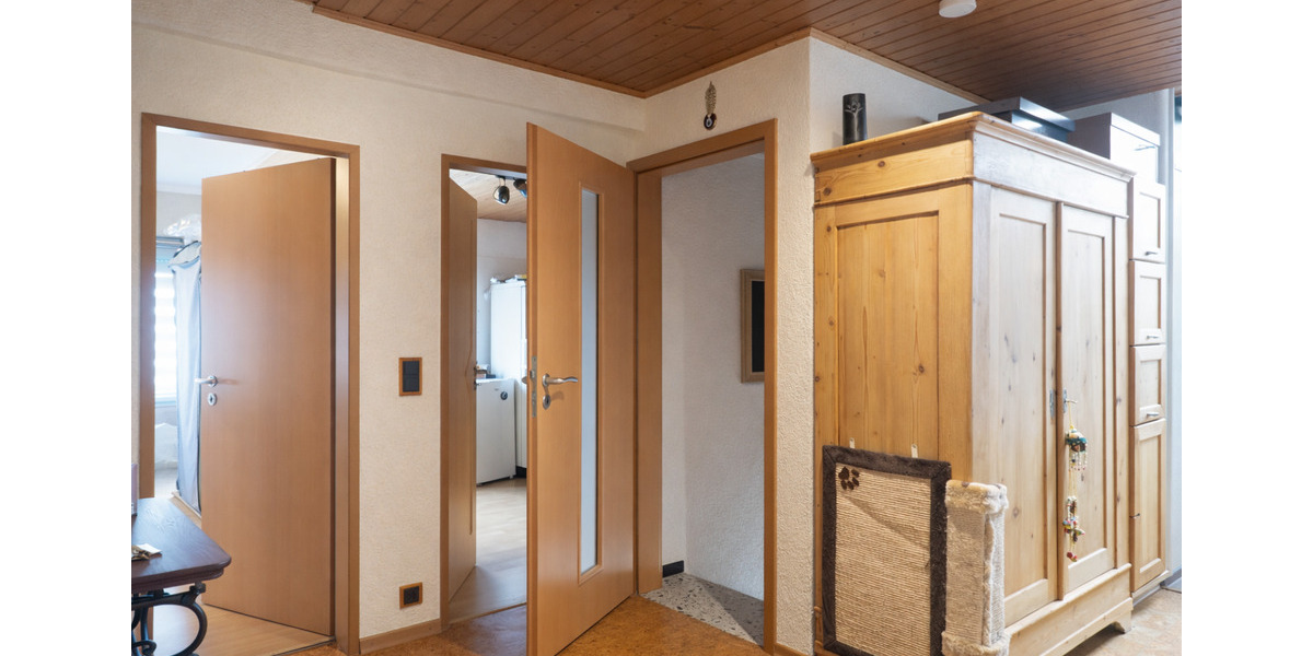 Dachgeschoßwohnung Dieblich - 4 Zimmer, 120 m&sup2;, 890&euro; | Angebot:25942877