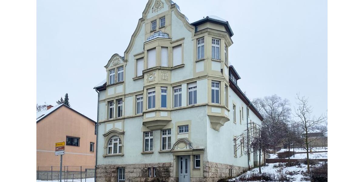 Dachgeschoßwohnung Apolda - 2 Zimmer, 66 m&sup2;, 462&euro; | Angebot:24802005