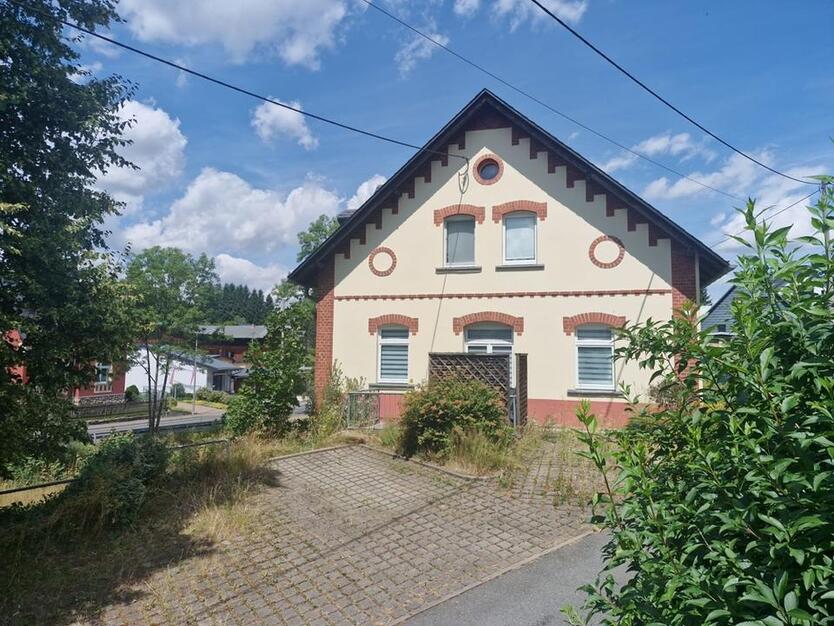 Kleine Wohnung für StudentenAuszubildendeSingle in Kirchberg OT Saupersdorf zu vermieten!