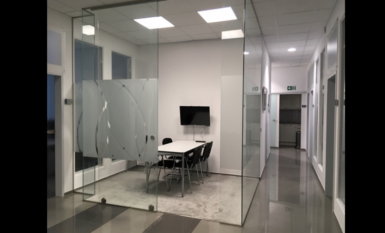 Schöne Büroräume mit voller Ausstattung und Top Service in Porz mieten - All-in-Miete zimmer