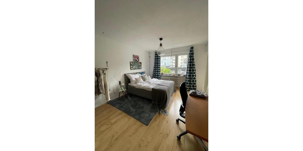 Etagenwohnung Kiel Ravensberg - 4 Zimmer, 90 m&sup2;, 1.200&euro; | Angebot:25270667