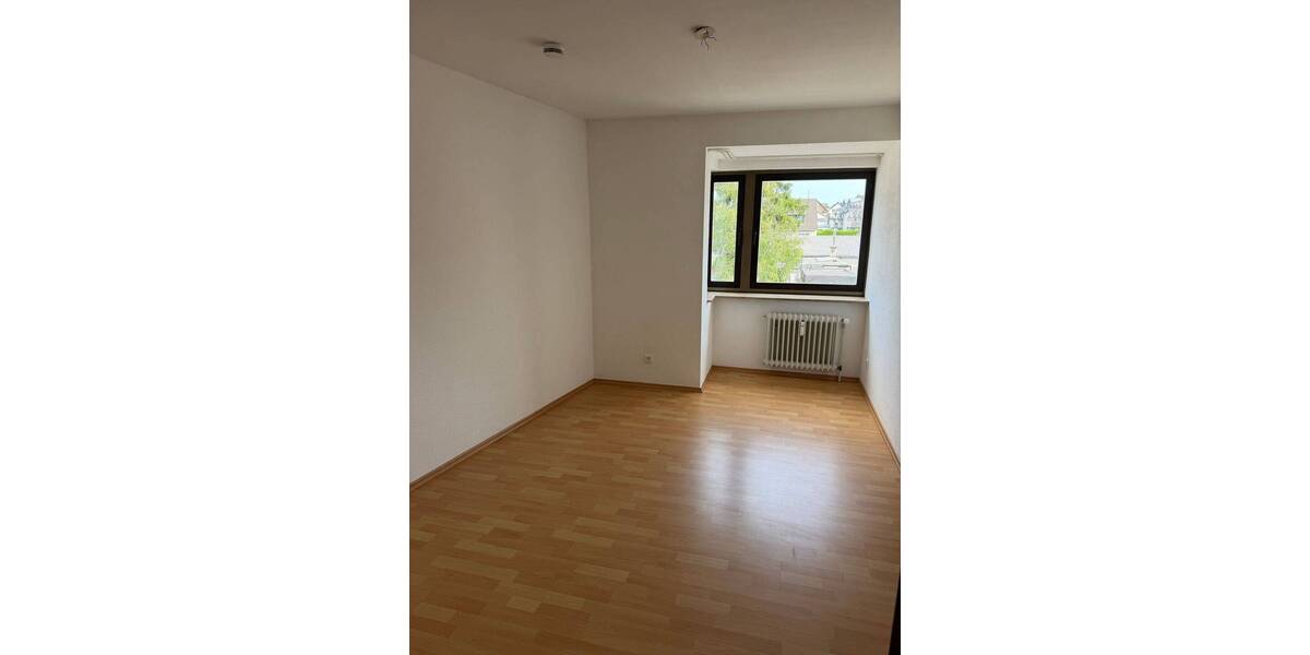 Etagenwohnung Siegburg Dreesch - 3 Zimmer, 86 m&sup2;, 980&euro; | Angebot:26763339