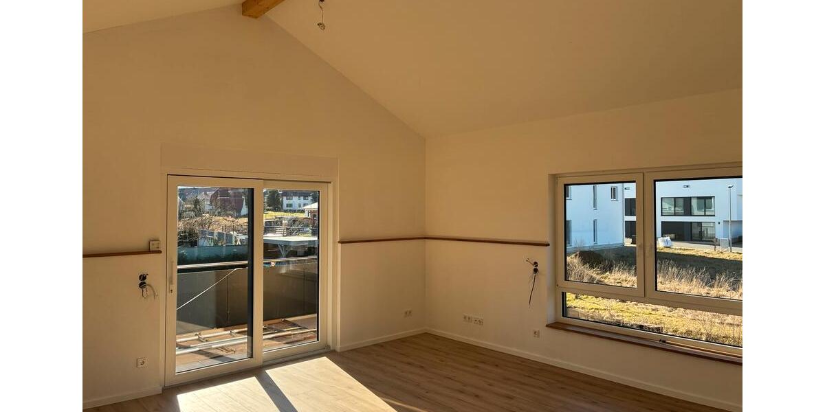 Dachgeschoßwohnung Uder - 3 Zimmer, 80 m&sup2;, 950&euro; | Angebot:25550364