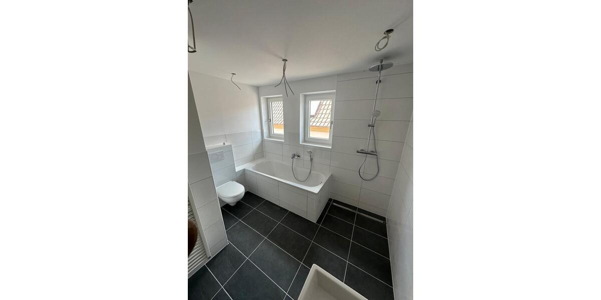 Etagenwohnung Bürstadt - 4.5 Zimmer, 121 m&sup2;, 1.690&euro; | Angebot:26625709