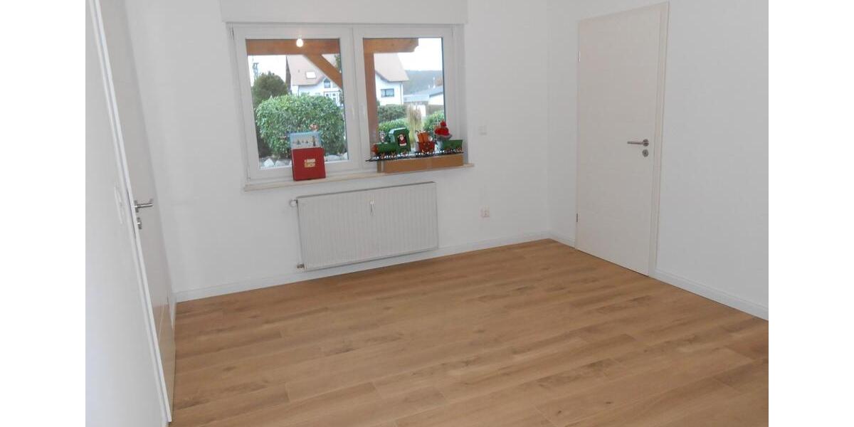 Erdgeschoßwohnung Hohenroda - 3 Zimmer, 105 m&sup2;, 750&euro; | Angebot:24251261