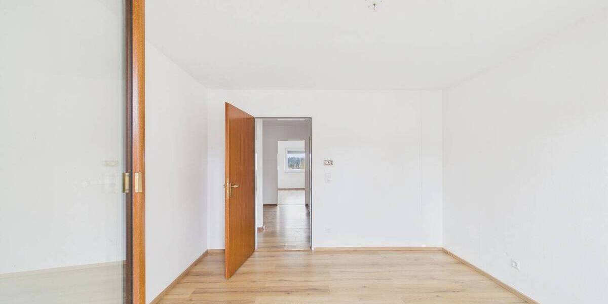 Etagenwohnung Ellwangen (Jagst) Ellwangen - 3 Zimmer, 85 m&sup2;, 870&euro; | Angebot:26600816