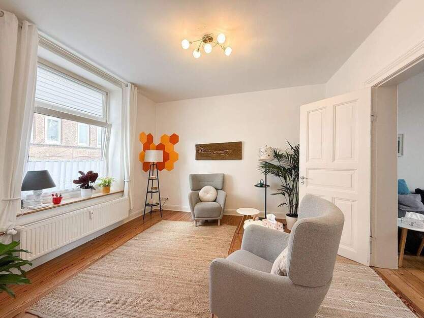 Schöne 3-Zimmer Altbauwohnung in Itzehoe - auch als Praxis oder Büro nutzbar 3 zimmer