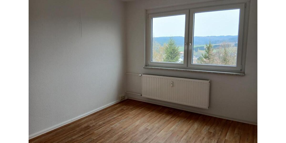 Etagenwohnung Ellefeld - 4 Zimmer, 93 m&sup2;, 435&euro; | Angebot:26368537