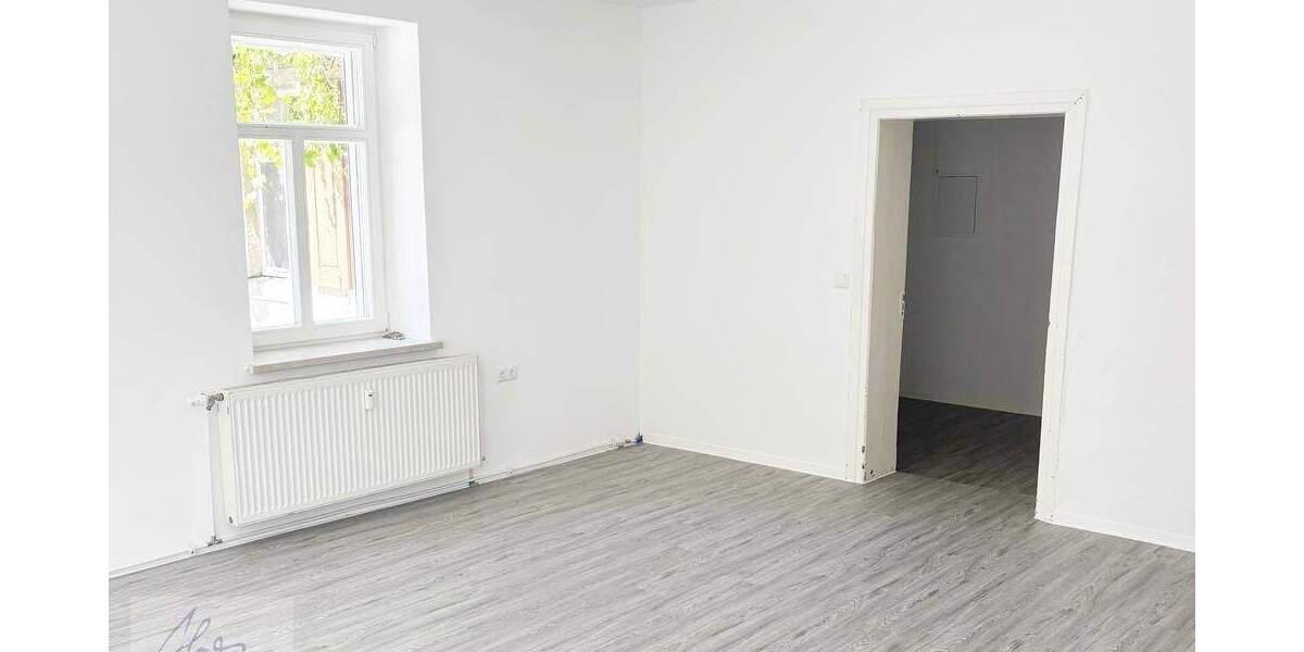 ***ALTERSGERECHTE 2-RAUMWOHNUNG IM ERDGESCHOSS- ERSTBEZUG NACH SANIERUNG*** mit 2 Tageslichtbädern inkl. Eckbadewanne, bodengleicher Duche und altersg 2 zimmer