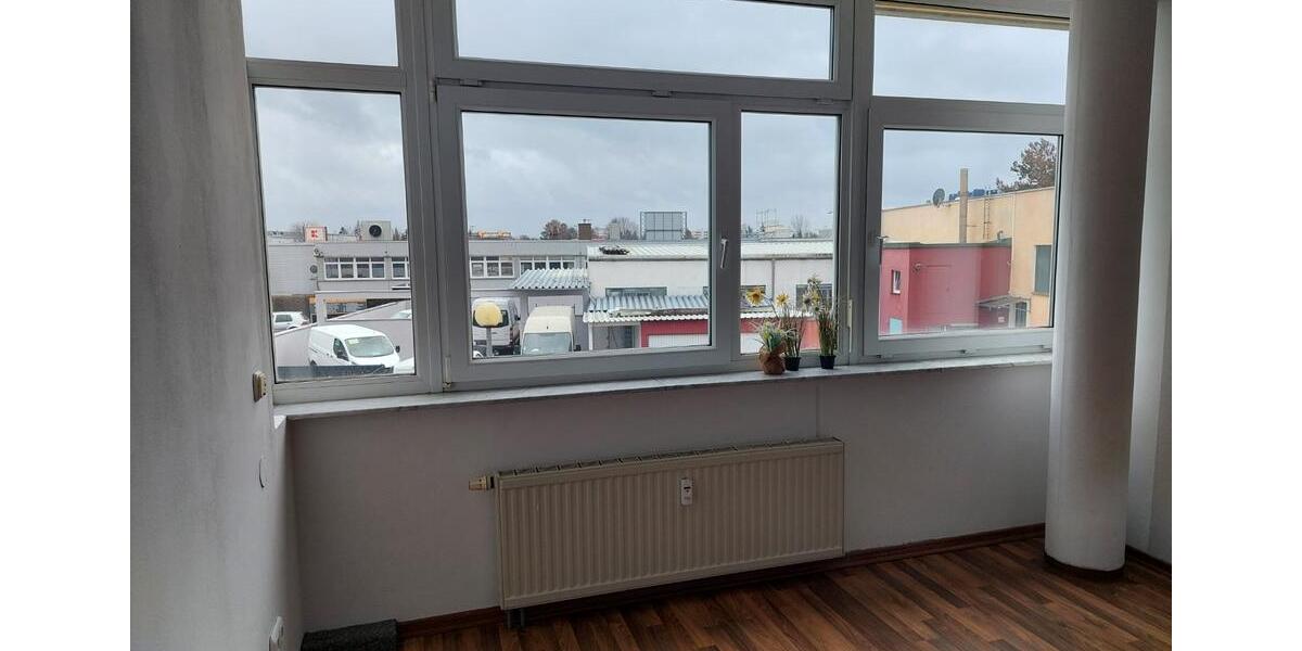 Hochparterre Königsbrunn - 3 Zimmer, 80 m&sup2;, 1.100&euro; | Angebot:24940873