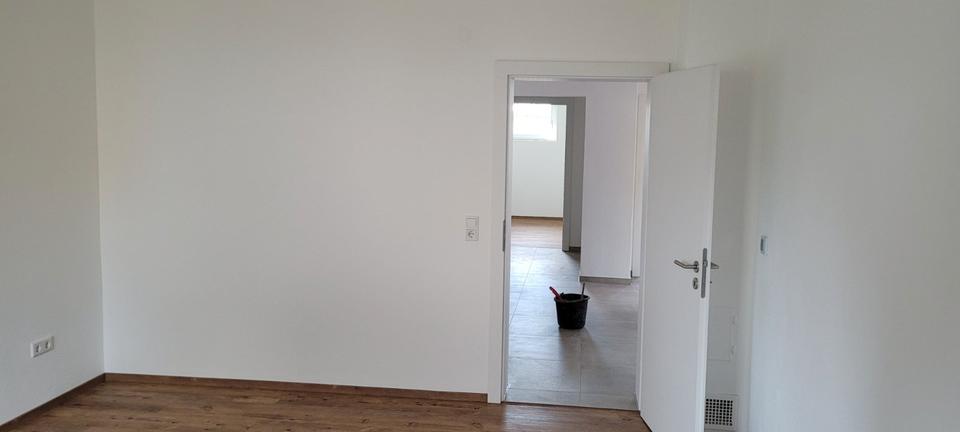 Erdgeschoßwohnung Holzheim - 3.5 Zimmer, 95 m&sup2;, 750&euro; | Angebot:26007901