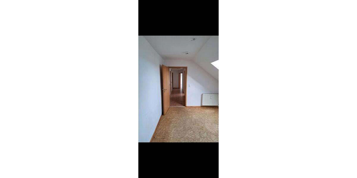 Dachgeschoßwohnung Lützow - 4 Zimmer, 78 m&sup2;, 850&euro; | Angebot:22418637