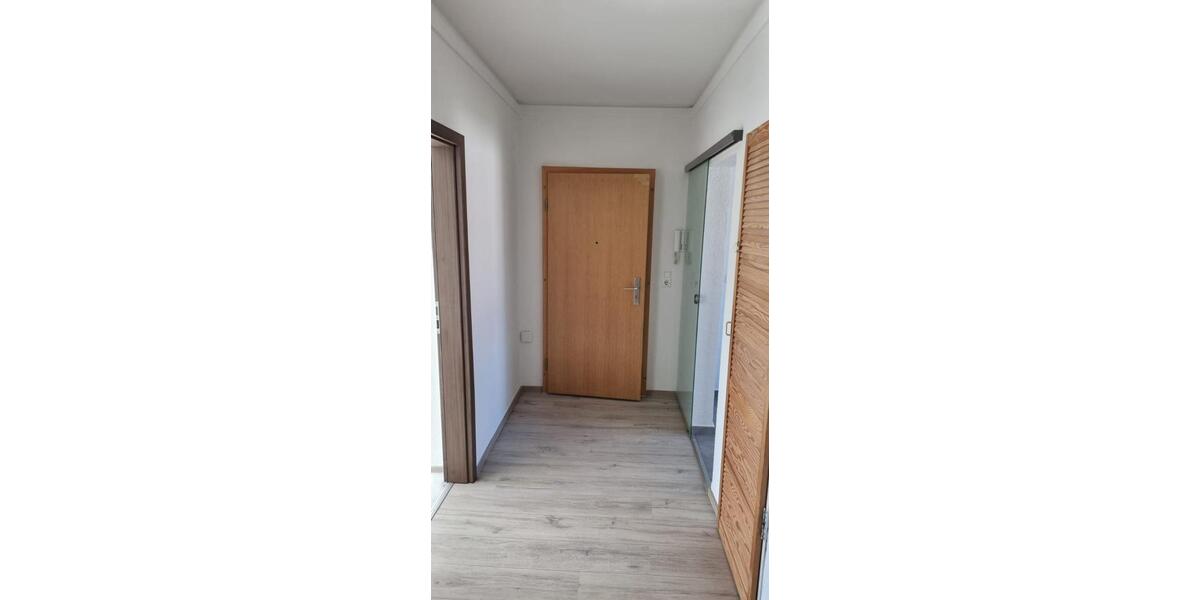 Etagenwohnung Ronneburg - 3 Zimmer, 65 m&sup2;, 350&euro; | Angebot:25611951