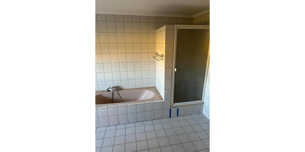 Etagenwohnung Hungen - 3 Zimmer, 120 m&sup2;, 1.100&euro; | Angebot:26448984
