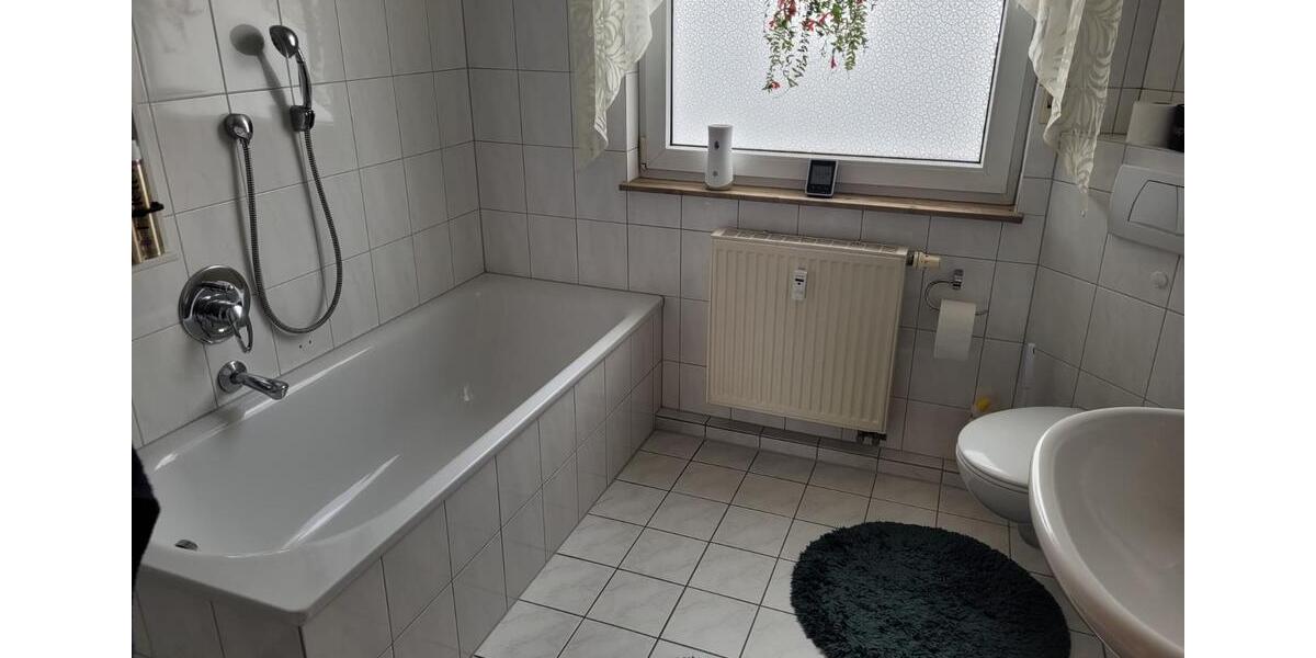 Dachgeschoßwohnung Enger - 3 Zimmer, 80 m&sup2;, 700&euro; | Angebot:24818723