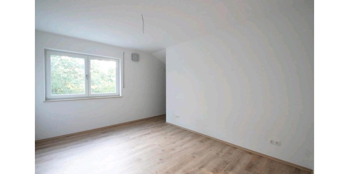 Dachgeschoßwohnung Aldersbach - 2 Zimmer, 75 m&sup2;, 690&euro; | Angebot:26653292