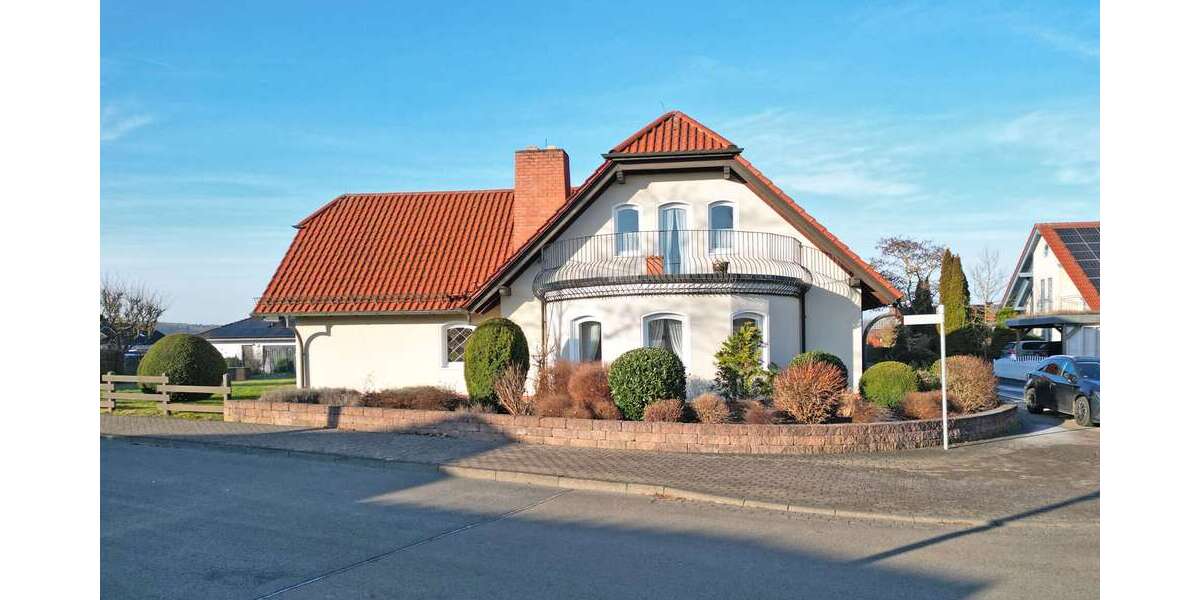 Einfamilienhaus Wolfhagen - 4 Zimmer, 150 m&sup2;, 1.100&euro; | Angebot:24784281