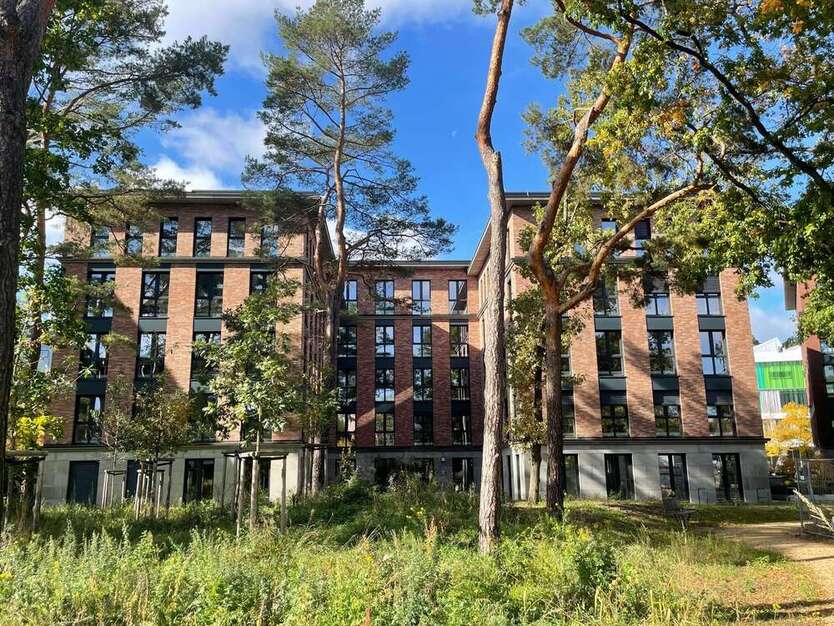 Büro in Potsdam 7.430,40 € 412.8 m² zimmer