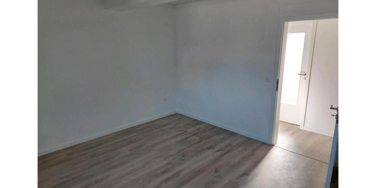 Etagenwohnung Angelburg - 4 Zimmer, 100 m&sup2;, 750&euro; | Angebot:26537434
