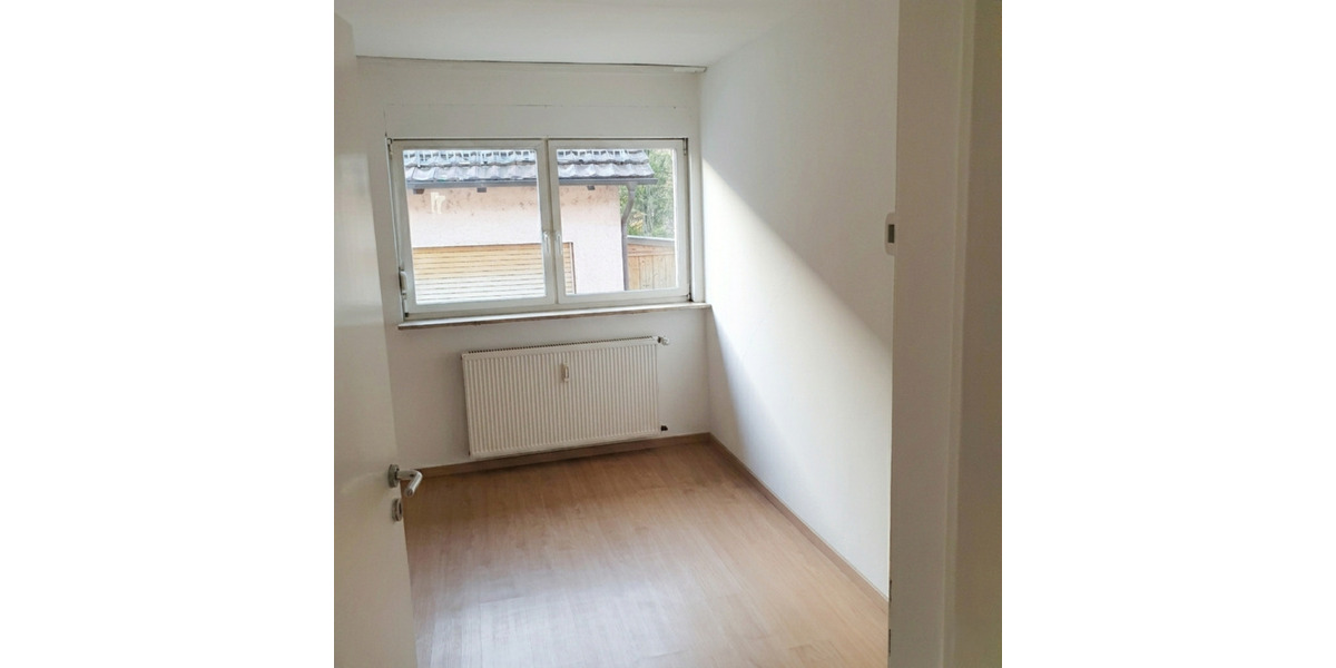 Etagenwohnung Bad Mergentheim - 4 Zimmer, 85 m&sup2;, 800&euro; | Angebot:25332641