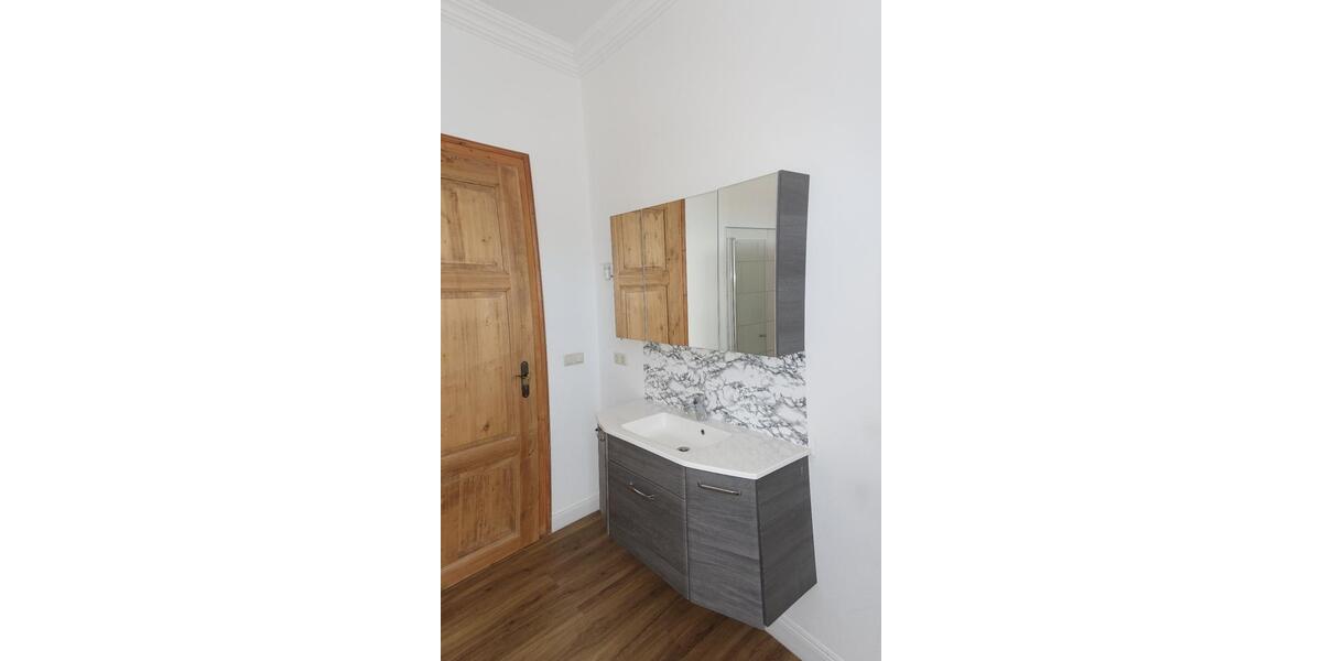 Etagenwohnung Sonneberg - 2 Zimmer, 90 m&sup2;, 650&euro; | Angebot:25982534