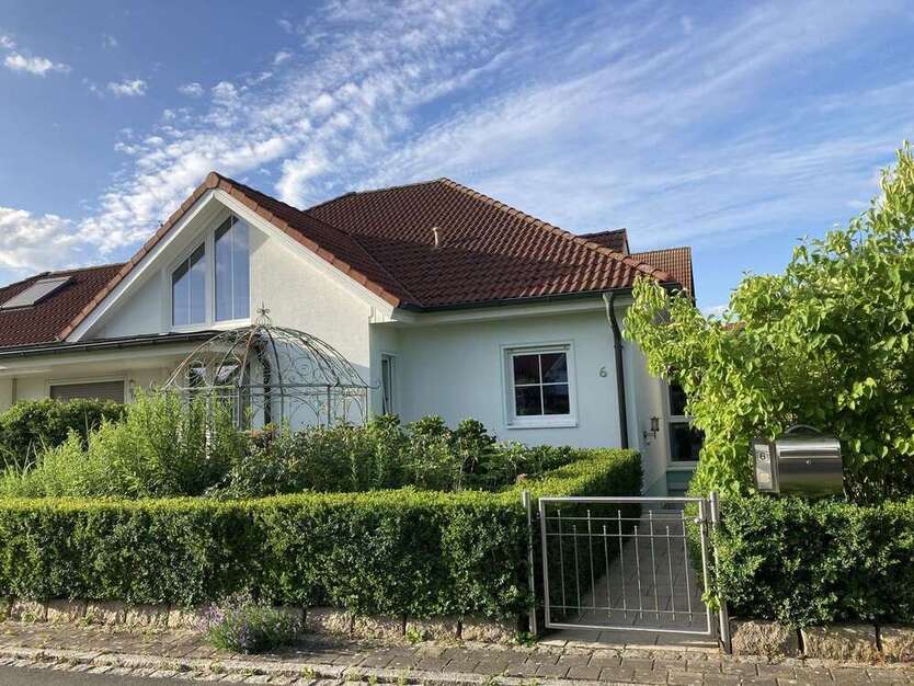 Wohnung zum Mieten in Obermichelbach 695 € 93 m² 2 zimmer