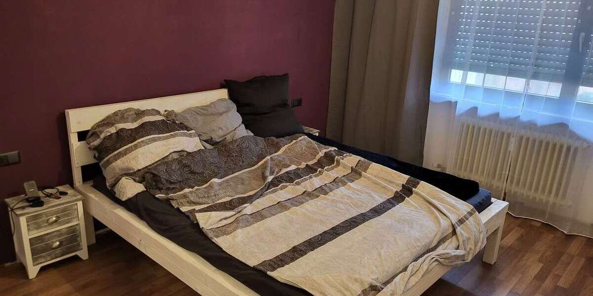 Etagenwohnung Saarbrücken West - 3 Zimmer, 80 m&sup2;, 760&euro; | Angebot:23873739
