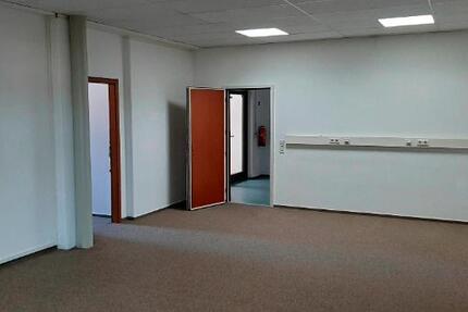 Helle Büros über den Dächern von Pfullingen und Reutlingen - All-in-Miete zimmer