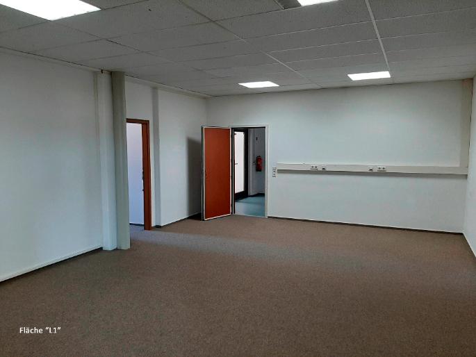 Helle Büros über den Dächern von Pfullingen und Reutlingen - All-in-Miete zimmer