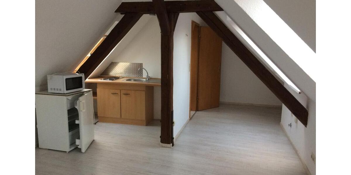 Dachgeschoßwohnung Nienburg (Weser) - 1 Zimmer, 24 m&sup2;, 210&euro; | Angebot:25098999