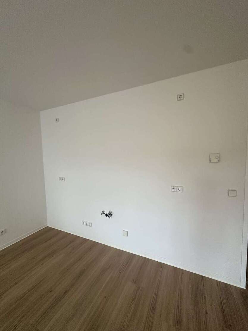 ++Frisch Sanierte 4-RW mit Balkon und 2 Badezimmer++ 4 zimmer