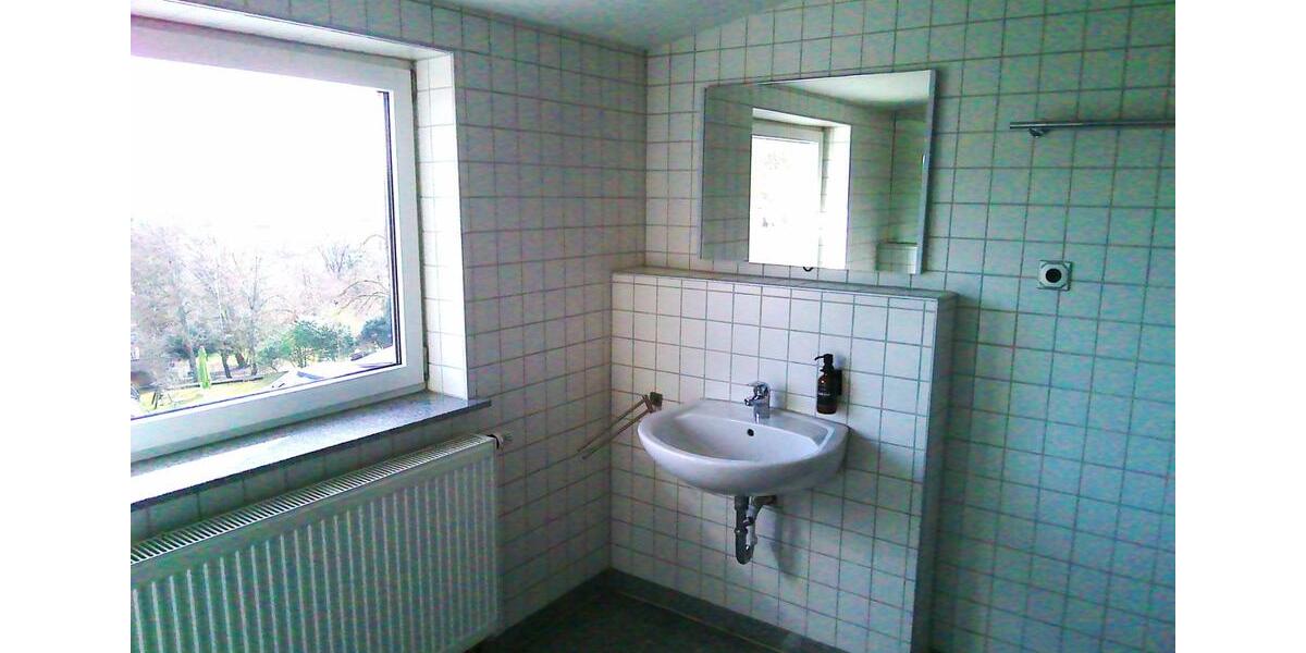Dachgeschoßwohnung Quierschied - 4 Zimmer, 100 m&sup2;, 620&euro; | Angebot:25639253