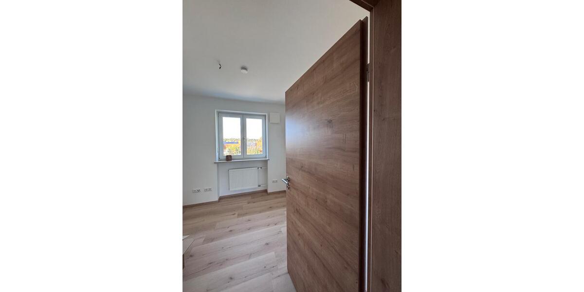 Etagenwohnung Weng Hinzlbach - 4 Zimmer, 95 m&sup2;, 960&euro; | Angebot:26697934