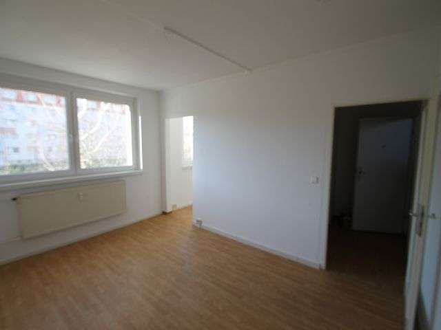 Etagenwohnung Bernburg (Saale) Roschwitz - 1 Zimmer, 25 m&sup2;, 196&euro; | Angebot:27068734