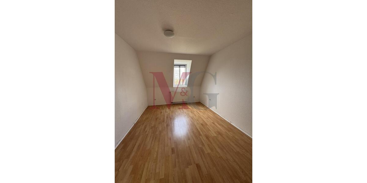 Dachgeschoßwohnung Wilhelmshaven - 4 Zimmer, 80 m&sup2;, 630&euro; | Angebot:26478274