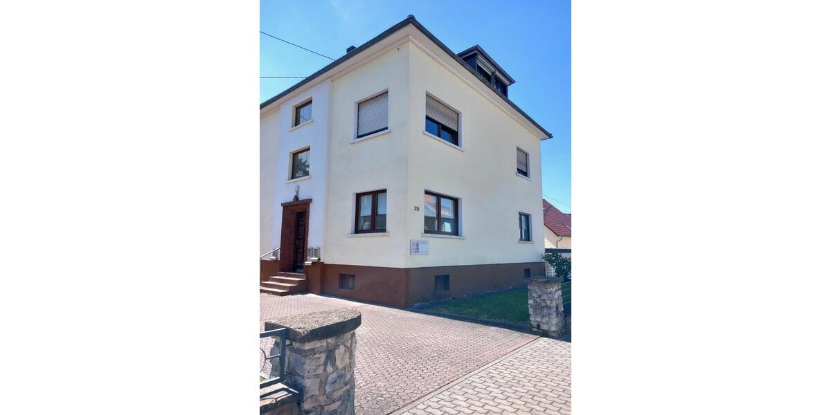 Dachgeschoßwohnung Saarbrücken West - 3 Zimmer, 50 m&sup2;, 450&euro; | Angebot:25619835